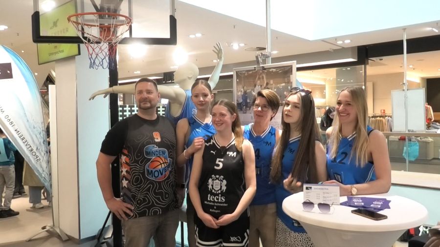 eine Delegation aus der Basketballabteilung