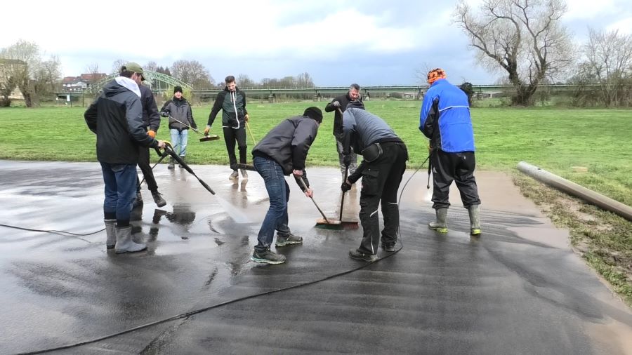 Mit den Kärchern bis ins letzte Eck