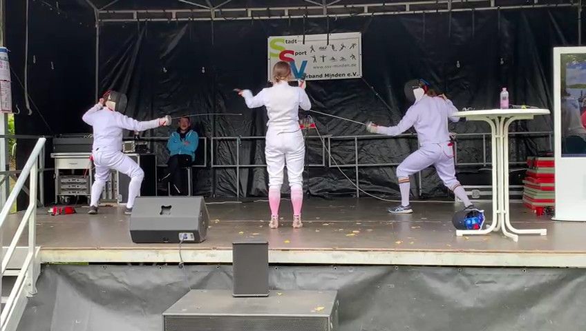 Match auf der Bühne